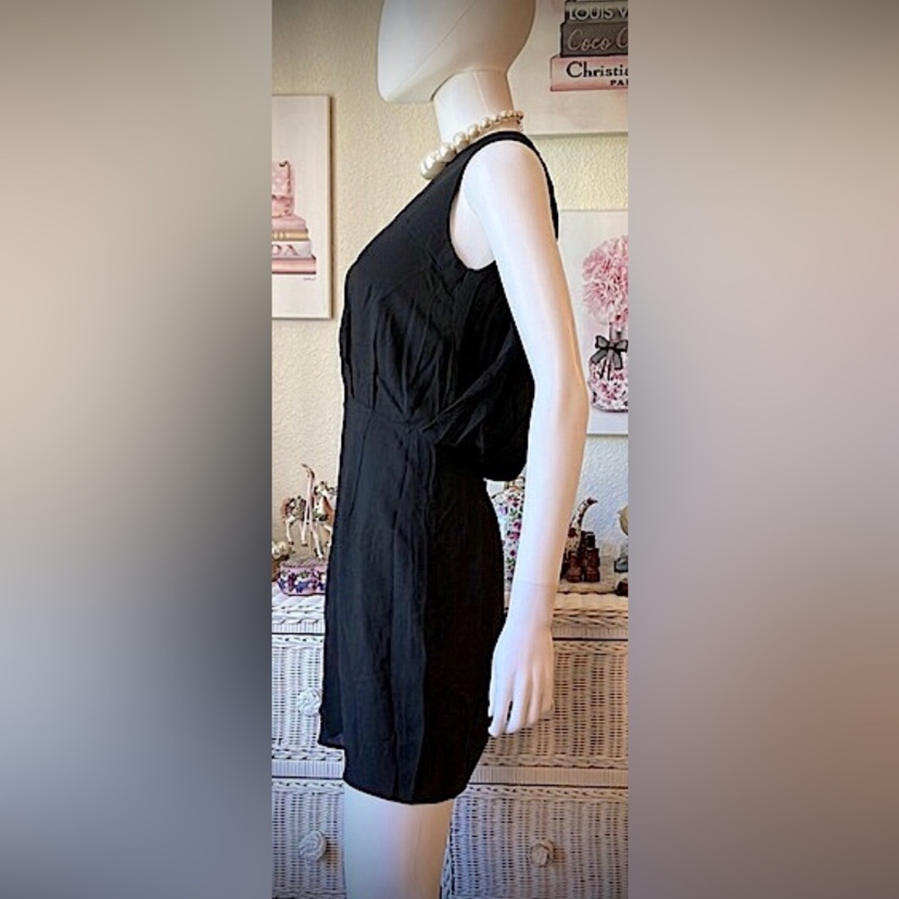 L’agence Modest And Conservative Basic Sleeveless… - image 4